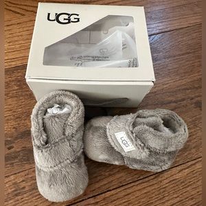 NWT Ugg Australia Baby Booties